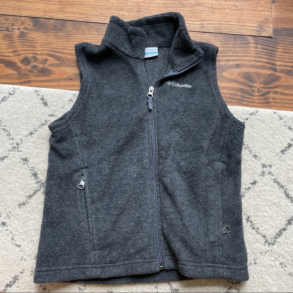 Small Columbia fleece vest. Excellent condition